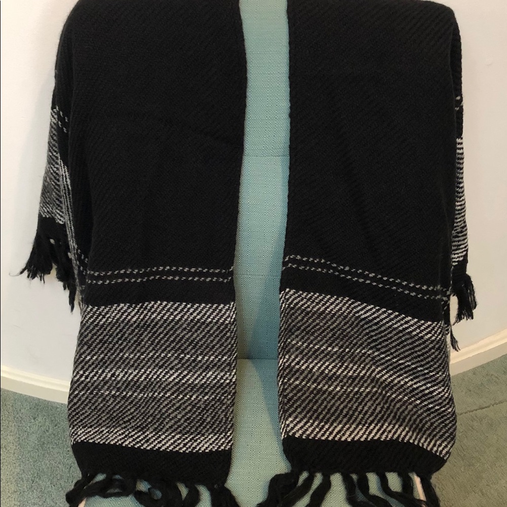 SHAWL COVERLET WRAP FRINGED